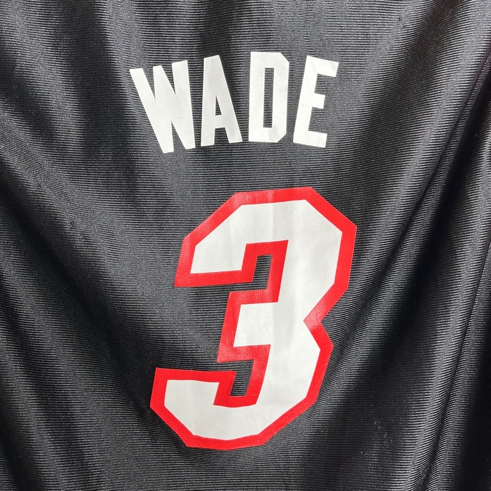 NBA Youth Dwayne Wade Miami Heat Jersey Black Vintage Size XL - Picture 4 of 9